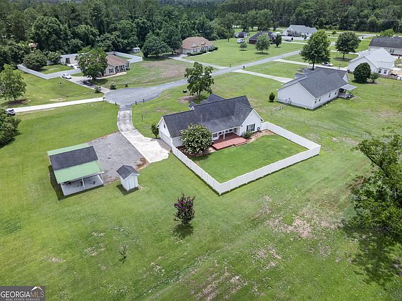 5th image of 3808 Deer Run Dr