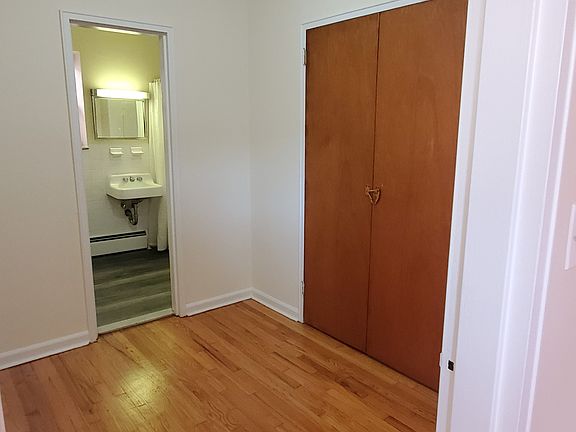 5th image of 415 Kearny Ave #B