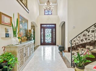 17160 Gresham St, Northridge, CA 91325