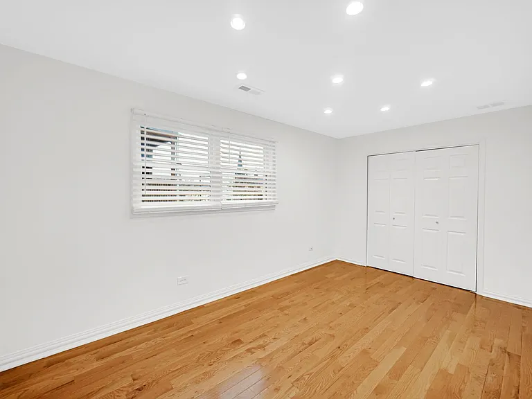 2218 W Augusta Blvd — Photo 5