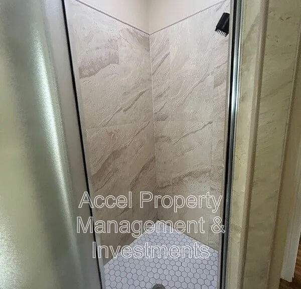 1008 W La Pointe Ave #3 — Photo 7