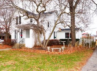 723 Wauponsee St, Morris, IL 60450