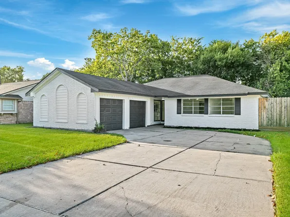 11918 Stroud Dr, Houston, TX 77072