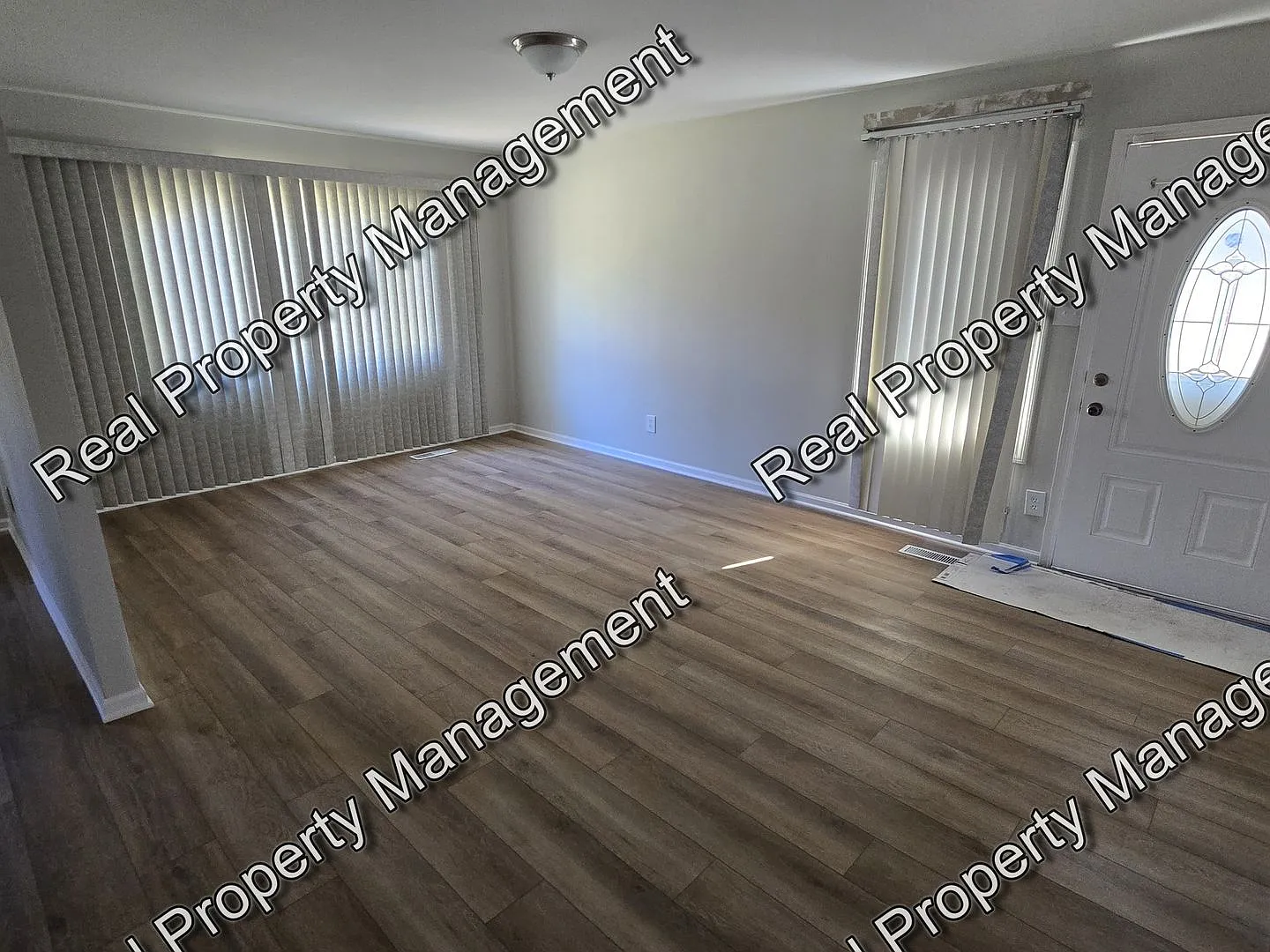 Updated 3 Bedroom Ranch — Photo 2