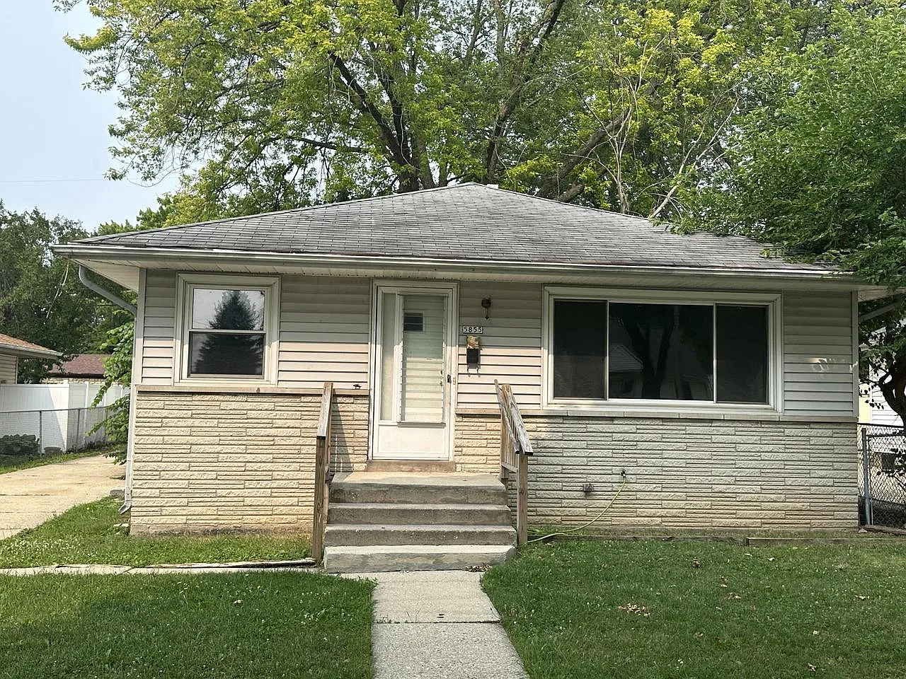 5855 North 78th STREET photo 1