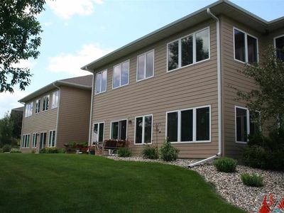 5910 S Grand Lodge Pl, Sioux Falls, SD, 57108