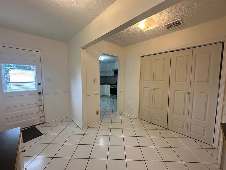 4713 SE 23rd St — Photo 17