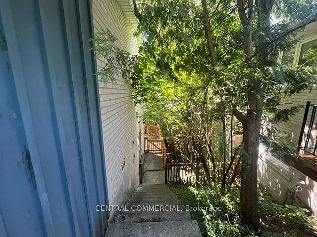 32 Heathview Ave — Photo 37