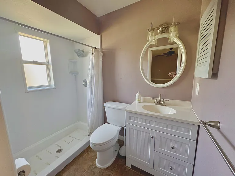 1307 SW Santa Barbara Pl — Photo 3