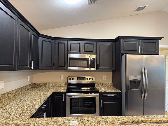 5th image of 3022 SW 14th Ct