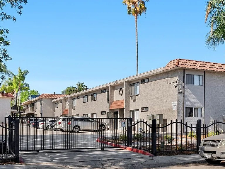 9062 Kenwood Dr — Photo 18