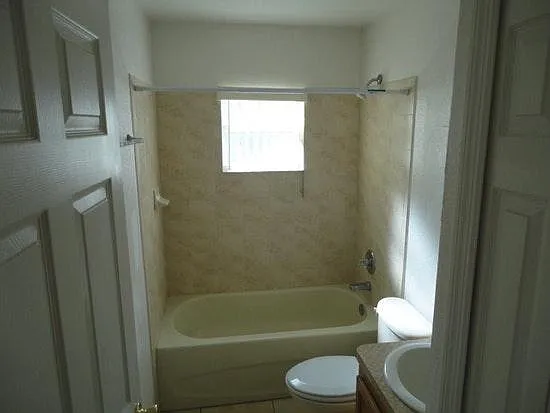 318 Caldbeck Way — Photo 4