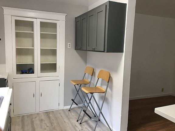 3rd image of 4118 Mercury Ave
