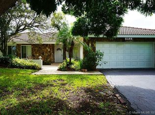 11188 NW 5th Mnr, Coral Springs, FL 33071