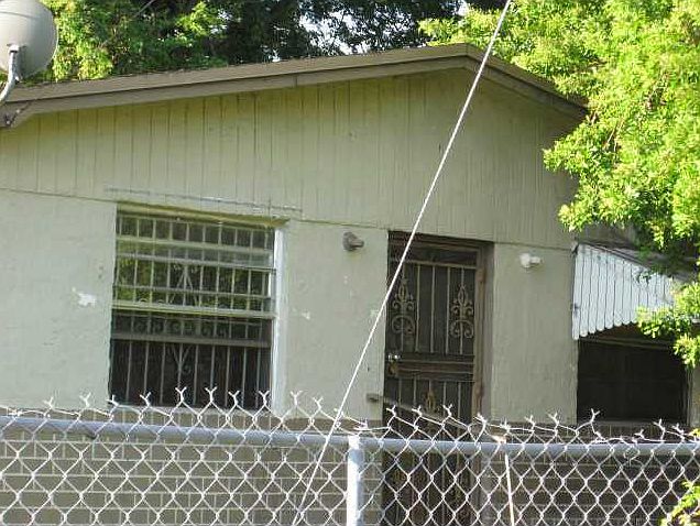 2nd image of 2220 NW 51st St