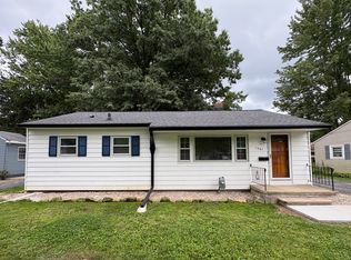 7567 Inland Dr, Olmsted Falls, OH 44138