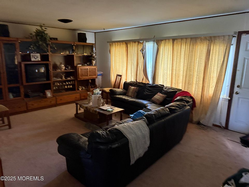 2nd image of 65 Sandstone Lane