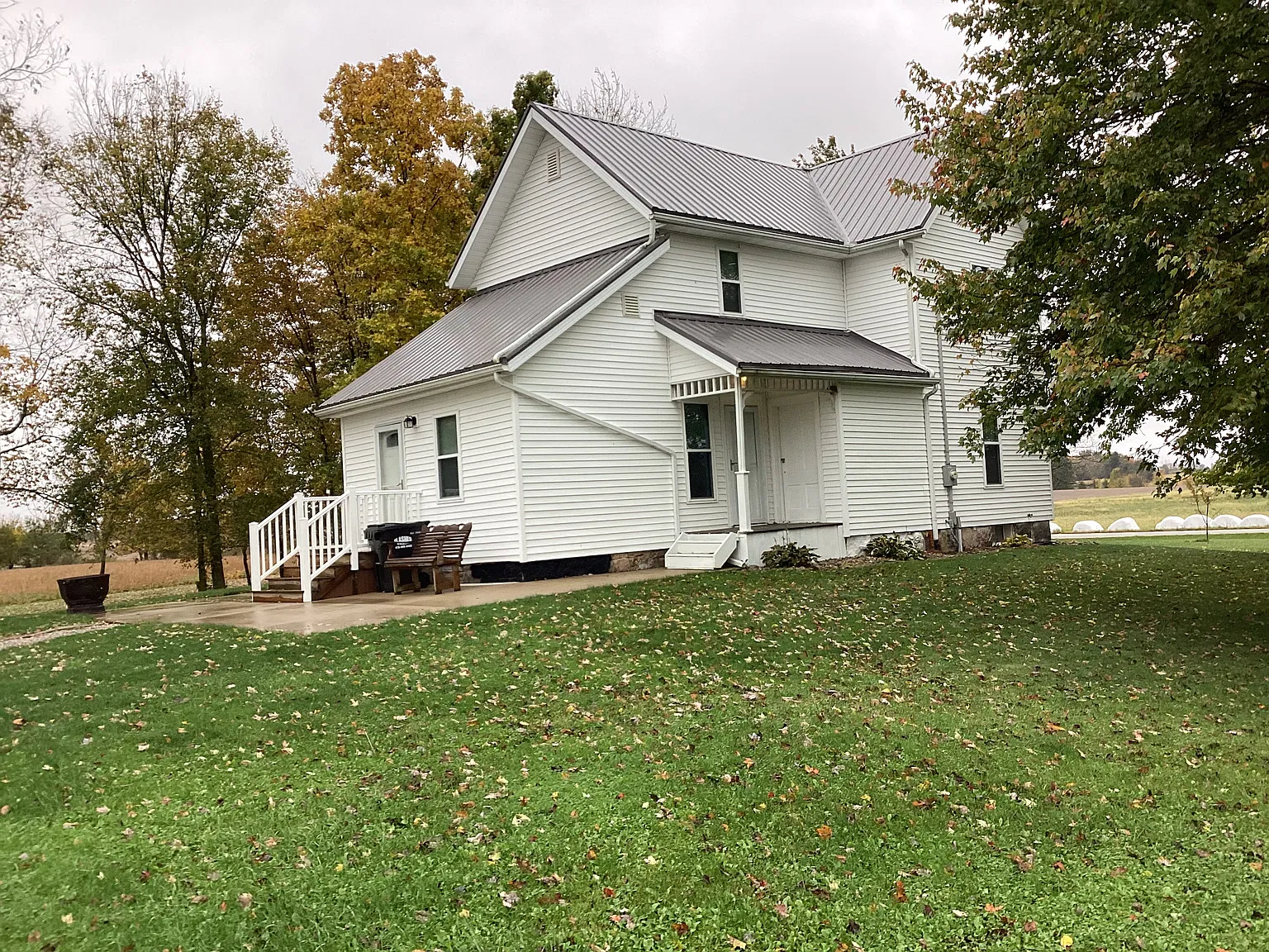 3 bed, 1800 sqft, $1,100 — Photo 2