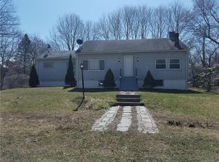 352 Grove Ave, Warwick, RI 02889