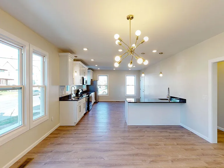 365 Winthrop Ave — Photo 6