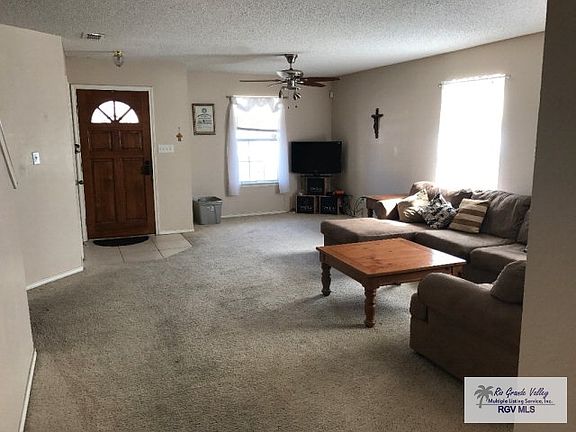 4th image of 1128 Champlain Dr