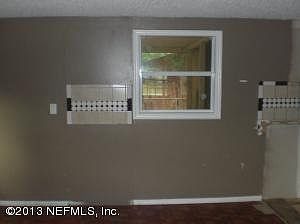 4th image of 152 Acme St