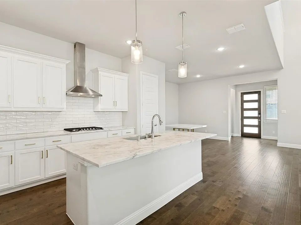 13050 Scissortail Dr