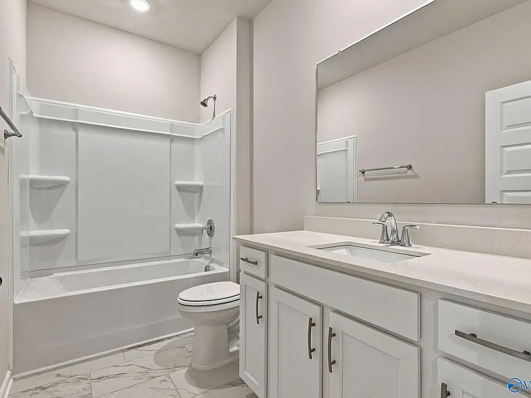 7211 Holly Creek Dr — Photo 28