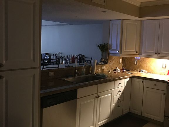 3rd image of 620 Tennis Club Dr APT 102