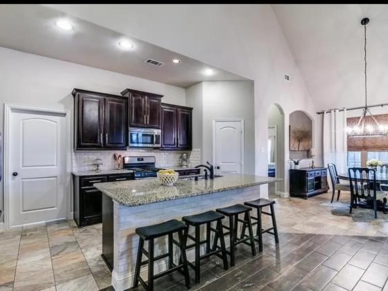 236 Arbury Dr — Photo 15
