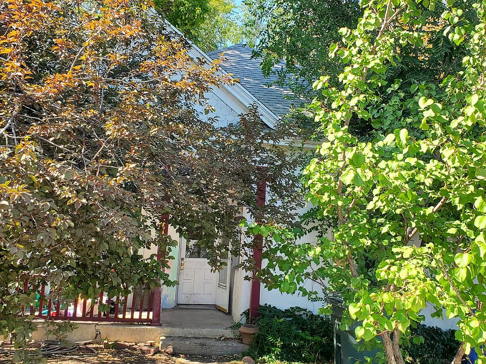 1st image of 415 N Chicago St