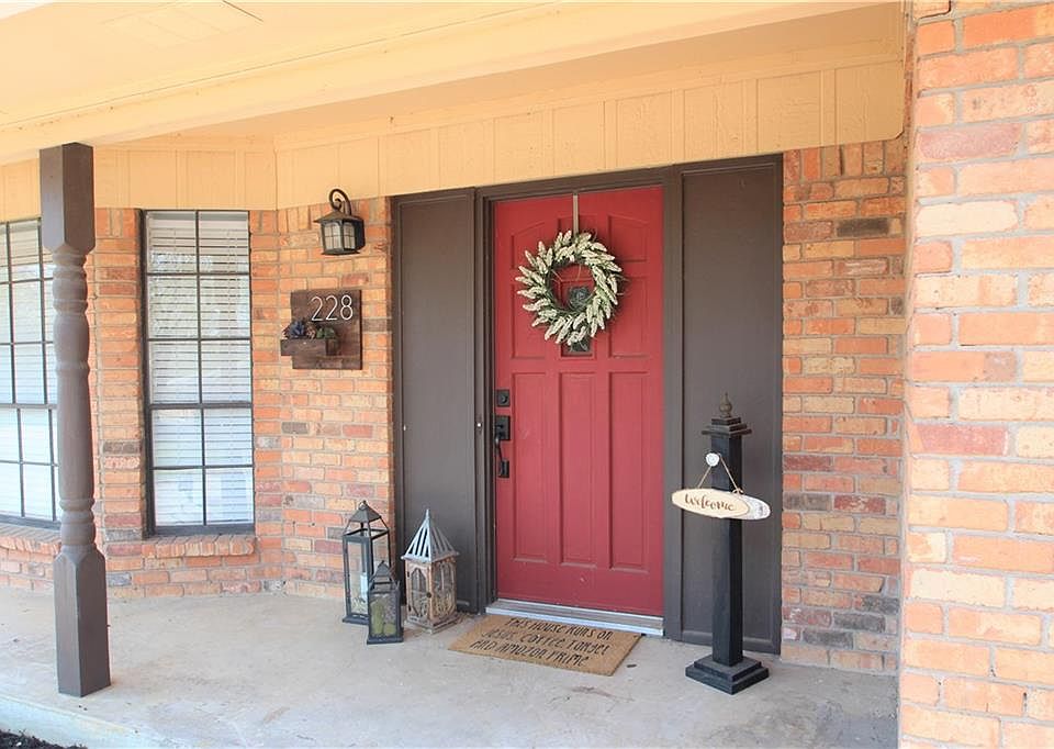 1st image of 228 Betty L Ln
