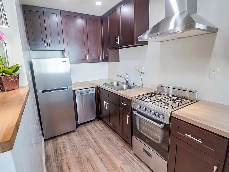 3600 Mission Blvd #13 — Photo 13