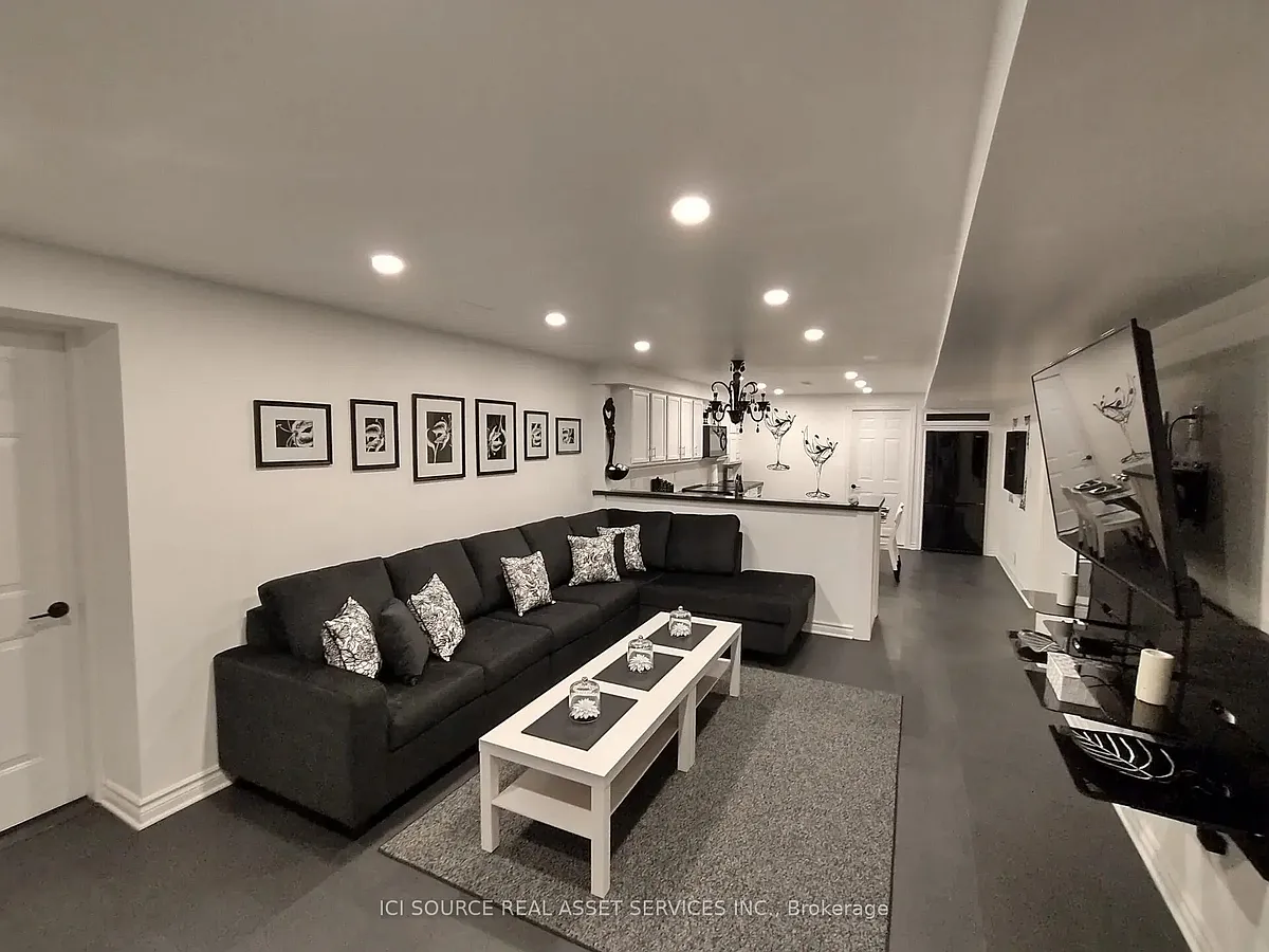 Building Photo - 32 Ontoro Blvd #BASEMENT