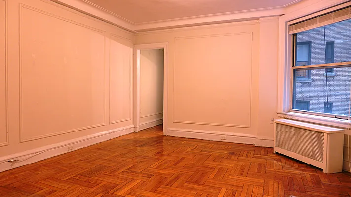 Rented by Metropolitan Equities | media 7