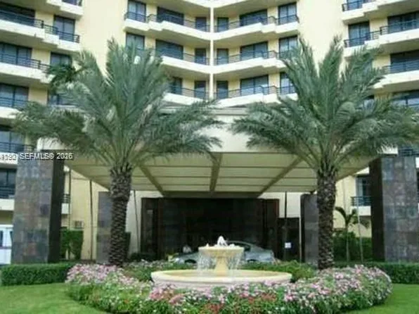 3300 NE 191st St APT 512, Aventura, FL 33180