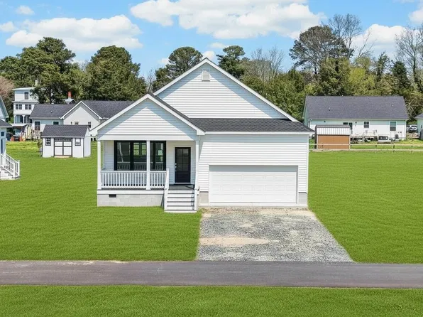 13 Jefferson St, Onancock, VA 23417