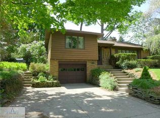 1504 Lindbergh Dr, Lansing, MI 48910