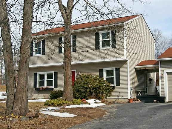 2nd image of 1B Brook Pasture Ln