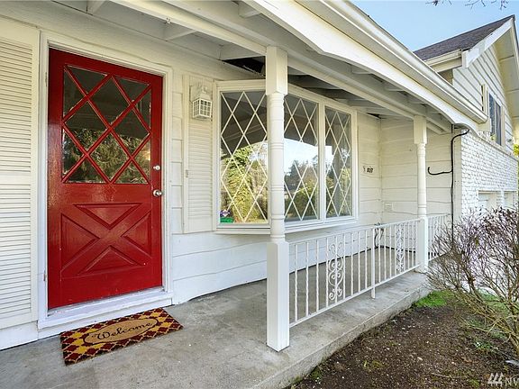 3rd image of 8017 65th Avenue Ct SW