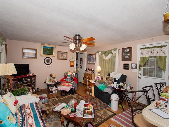 5th image of 13482 E 52nd St
