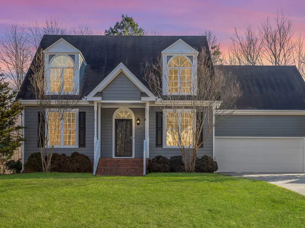 1204 Wiltshire Ct, Raleigh, NC 27614