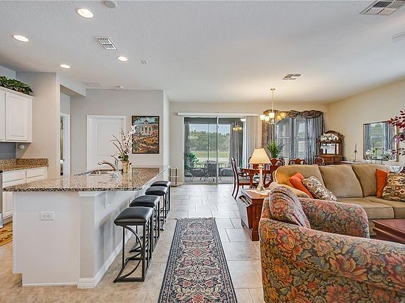 5th image of 2766 Canyon Crest Dr