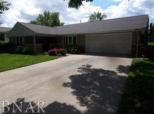 706 Northway Ln, Bellflower, IL