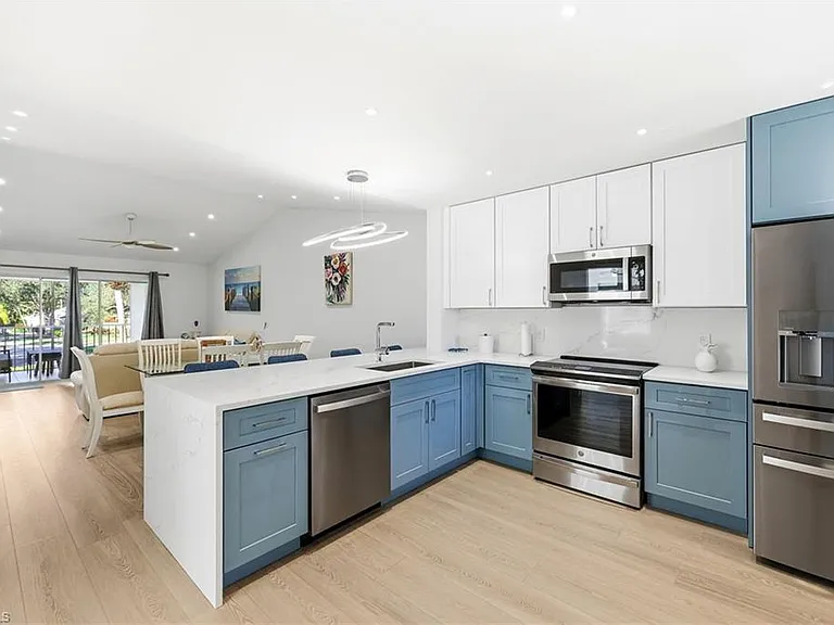 7707 Jewel Ln #201 — Photo 8