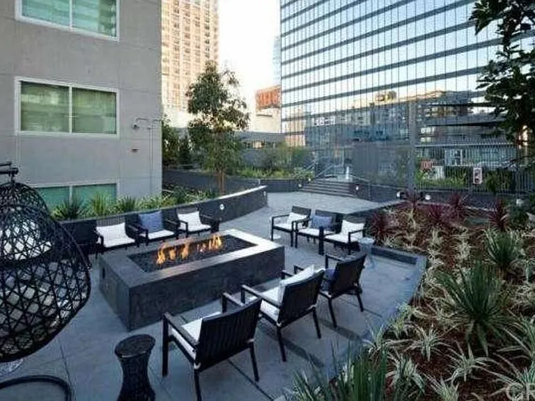 901 S Flower St #505 — Photo 30