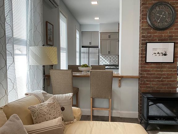 5th image of 79 James St #1