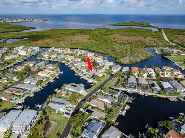 6340 Garland Ct, New Port Richey, FL 34652