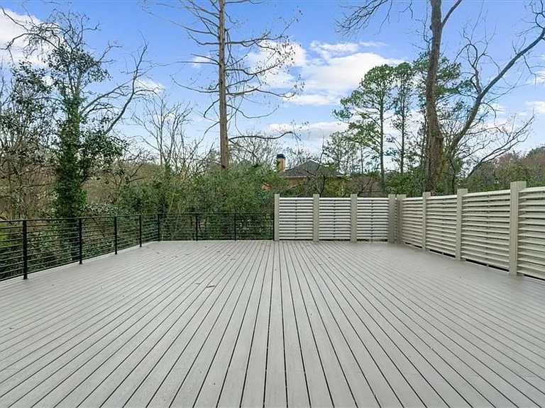 942 Peachtree Battle Cir — Photo 29