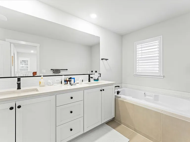 16735 SW Darling Ln — Photo 9
